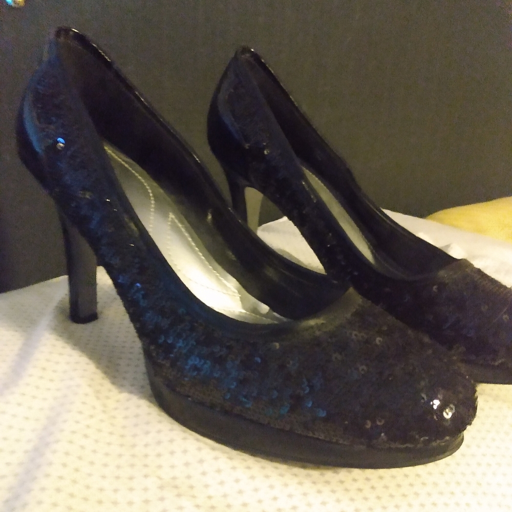 TAHARI SEQUINS